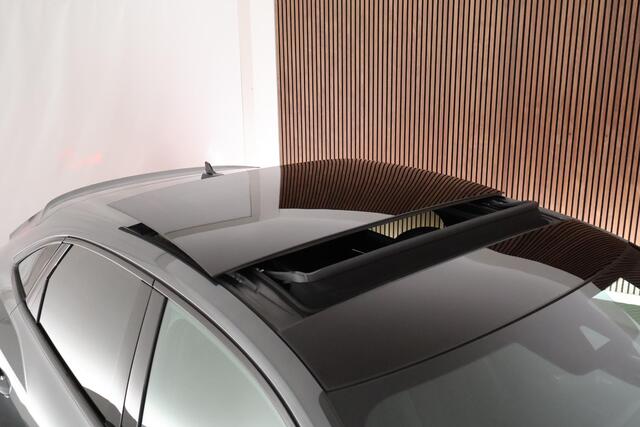 Audi Q3 Sportback 45 TFSI e 245pk S Edition Trekhaak 360Camera Elek.stoelen Stoelverwarming Keyless Panoramadak Virtual Cockpit Navigiatie 2x S-Line
