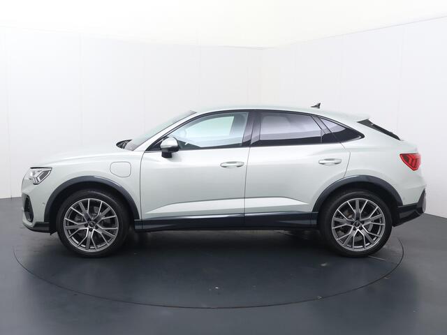 Audi Q3 Sportback 45 TFSI e Advanced Edition | 245 PK | SoH 89% | Matrix LED | Area view 360 | 20" LM velgen | Adaptive Cruise Control |