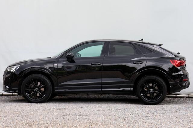 Audi Q3 45 TFSIe S-Line - 245 pk **Trekhaak / Leer / Memory / Ambiance / Camera