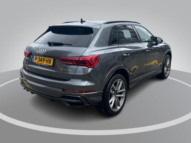 Audi Q3 45 TFSIe 245pk S edition · Camera · Apple/Android Car Play · Dodehoeksensoren · 19'' · Drive select · Navigatie · Leder/Stof