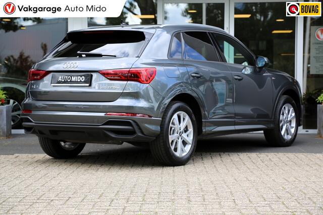 Audi Q3 45 TFSI e S line Automaat | Trekhaak | Winterbanden set