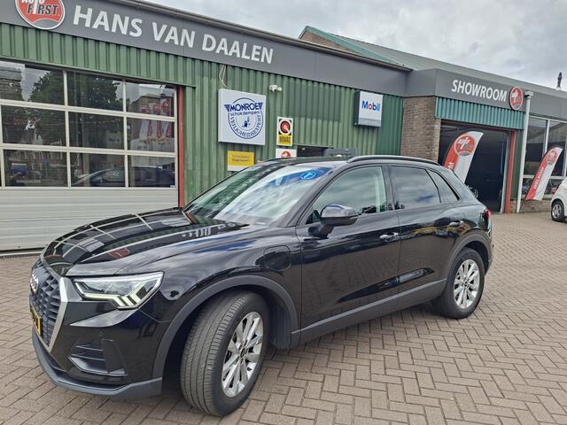 Audi Q3 45 TFSI e Adv Editi. NED. AUTO