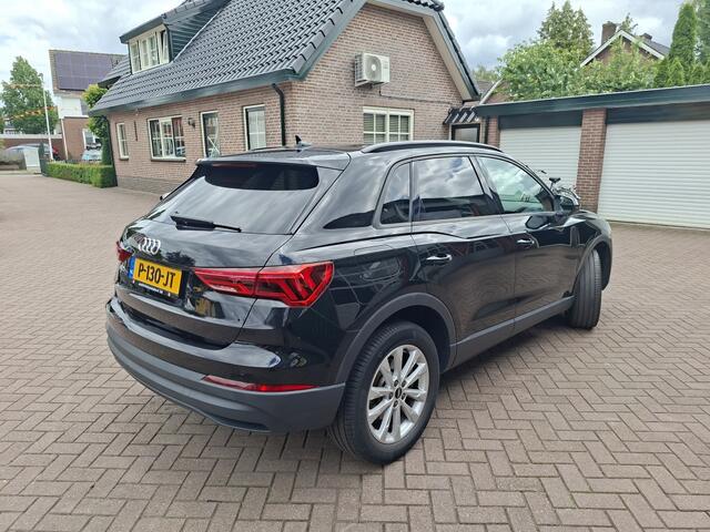 Audi Q3 45 TFSI e Adv Editi. NED. AUTO