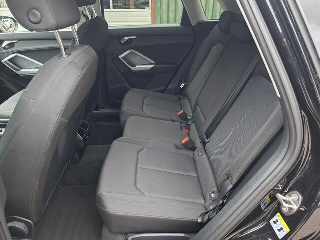 Audi Q3 45 TFSI e Adv Editi. NED. AUTO
