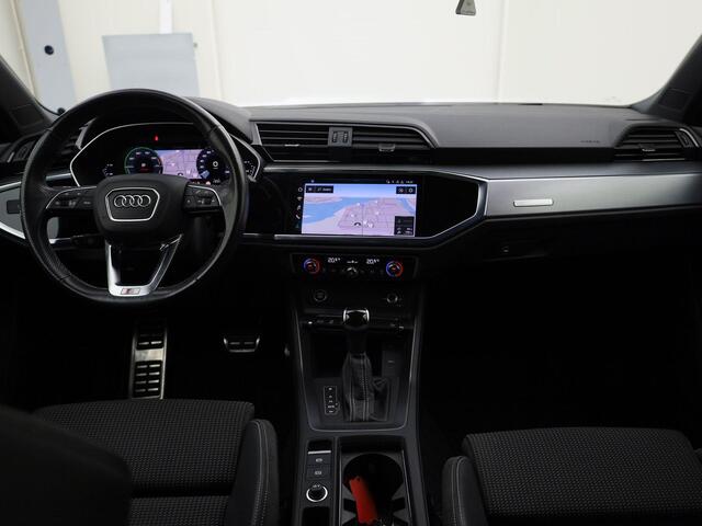 Audi Q3 45 TFSIe 180kW/245PK S Line · Panoramadak · Apple/Android Car Play · Camera + Parkeersensoren · Dodehoeksensoren · Drive select · Elektrische stoelverstelling ·