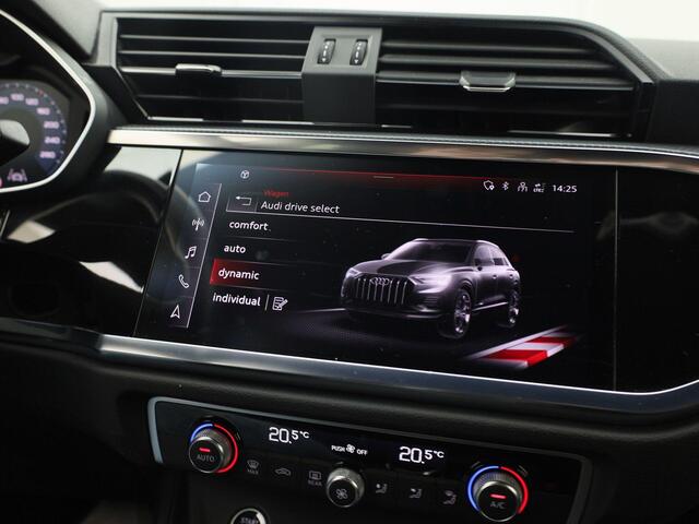 Audi Q3 45 TFSIe 180kW/245PK S Line · Panoramadak · Apple/Android Car Play · Camera + Parkeersensoren · Dodehoeksensoren · Drive select · Elektrische stoelverstelling ·