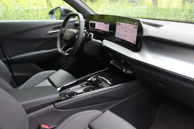Audi Q3 1.5 200kW 272pk e-hybrid S-Line Pano/Leder/Tech Plus/Matrix LED/Camera/Elek-klep/Keyless/20"/ACC/Trekhaak wegkl.