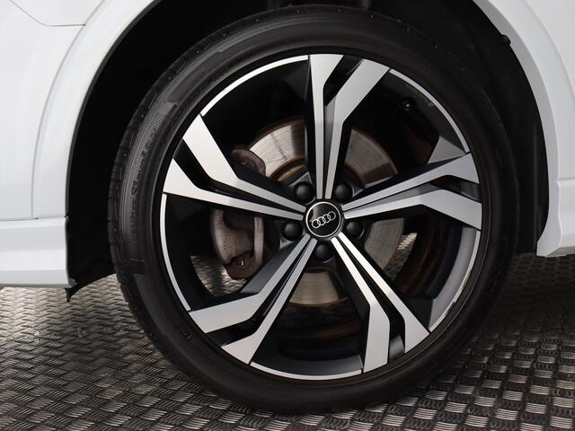 Audi Q3 45 TFSI e S edition Black optiek (Elek. trekhaak / Pano / 360 cam / ACC / Volleder / 20'')