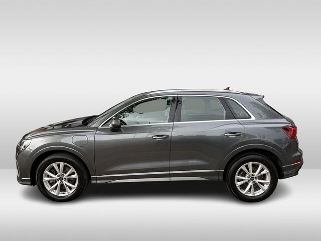 Audi Q3 45 TFSI e S edition | stoelverwarming | 18 inch velgen | automaat | applecarplay/android auto |