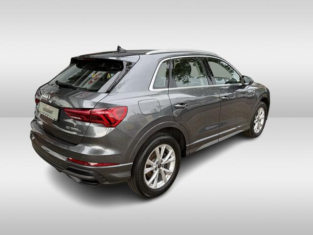 Audi Q3 45 TFSI e S edition | stoelverwarming | 18 inch velgen | automaat | applecarplay/android auto |