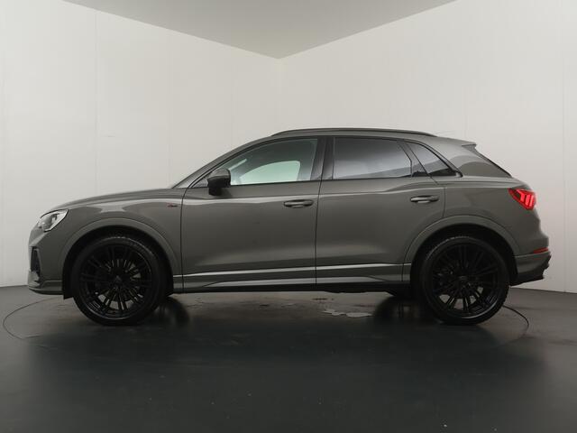 Audi Q3 40 TFSI quattro S Line edition one - Virtual cockpit - Schuif/kanteldak - Stoelverwarming - Camera - Cruisecontrol - AppleCarplay - Android Auto - Virena Zekerheidspakket 895, - BOVAG Garantie