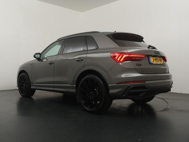 Audi Q3 40 TFSI quattro S Line edition one - Virtual cockpit - Schuif/kanteldak - Stoelverwarming - Camera - Cruisecontrol - AppleCarplay - Android Auto - Virena Zekerheidspakket 895, - BOVAG Garantie