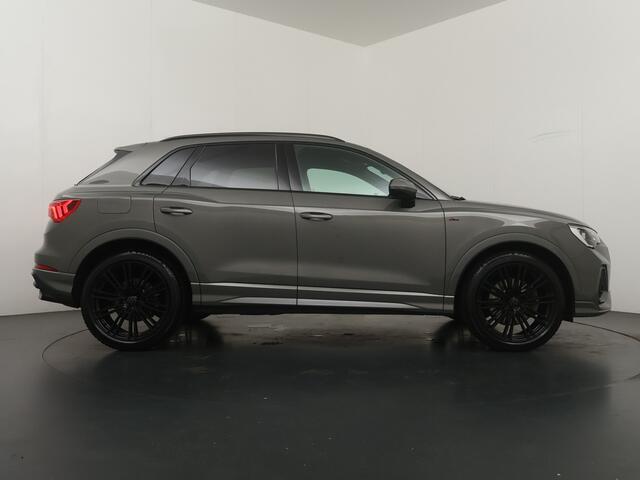 Audi Q3 40 TFSI quattro S Line edition one - Virtual cockpit - Schuif/kanteldak - Stoelverwarming - Camera - Cruisecontrol - AppleCarplay - Android Auto - Virena Zekerheidspakket 895, - BOVAG Garantie