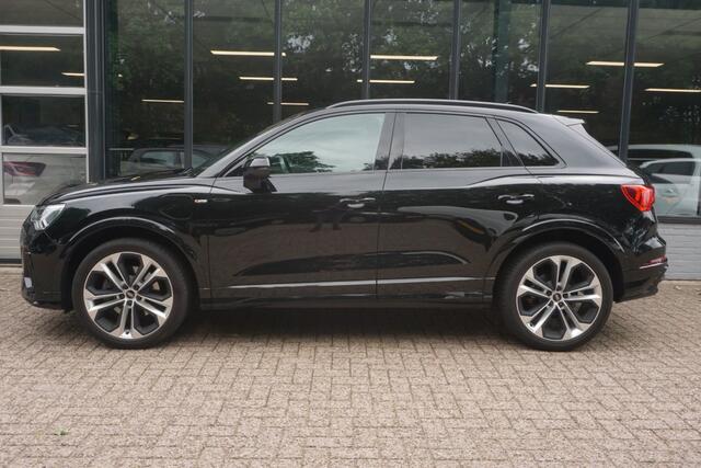 Audi Q3 45 TFSI e S edition Camera/Navi/20 Inch!