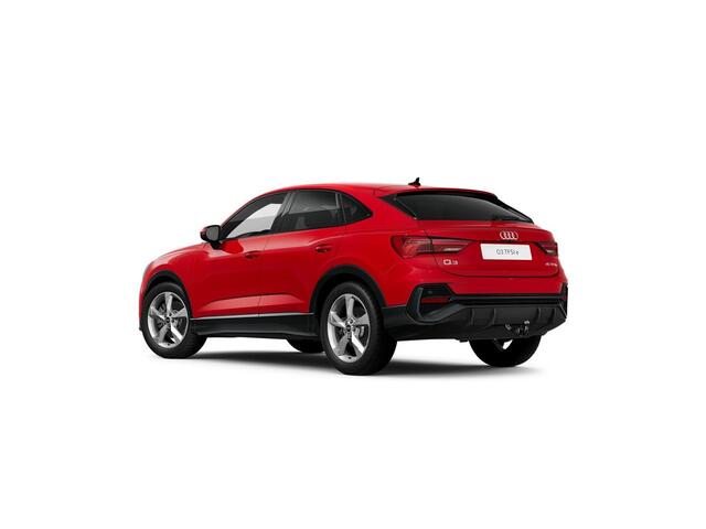 Audi Q3 Sportback 45 TFSI e Business Edition | 245 PK | Trekhaak | Panoramadak | 360 graden camera | Matrix LED | Navigatiesysteem |