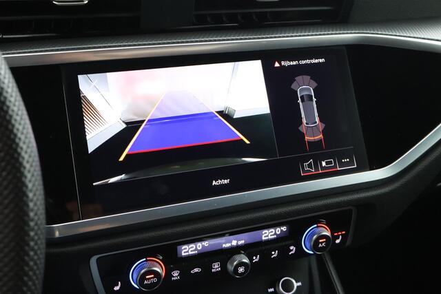 Audi Q3 35 TFSI 150pk S edition Black Edition Camera Stoelverwarming LED Virtual Cockpit Navigatie