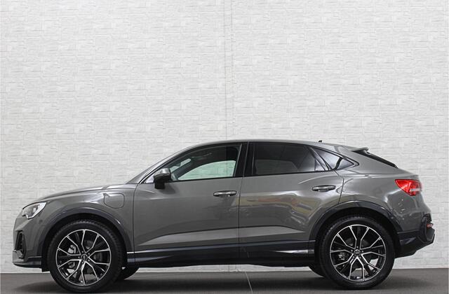 Audi Q3 Sportback 45 TFSI e 245pk S-Line | ACC | Trekhaak | Zwarte Hemelbekleding | Navi Plus | Lane Assist | Dodehoek | Lane-Assist | Stoelverwarming | Climate-Control | LED | Interieur-Voorverwarming | Bovag Garantie |