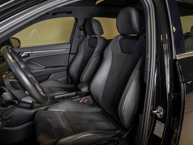 Audi Q3 45 TFSI e 2x S-Line edition / 245pk / Panorama dak / Keyless / Sfeerverlichting /