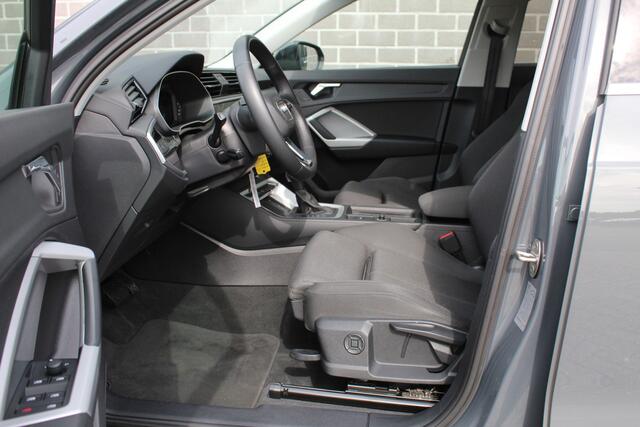 Audi Q3 35 TFSI S Edition / Carplay / LED / Stoelverwarming