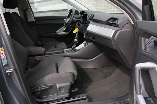 Audi Q3 35 TFSI S Edition / Carplay / LED / Stoelverwarming