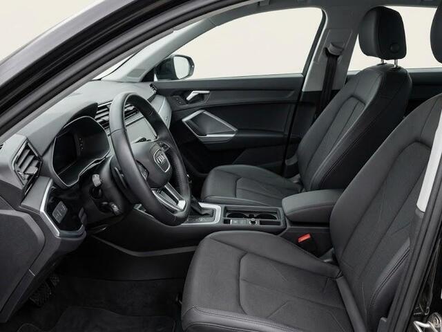 Audi Q3 35 TFSI Pro Line 150pk | Navigatie | Lederen bekleding | Elektrisch verstelbare voorstoelen | Parkeersensoren voor en achter |