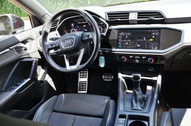 Audi Q3 35 TFSI S Line edition Automaat/Navi/Virtual-Dashbord/Navi/Cruise control adaptief met Stop&Go/Ecc/Pdc/Panoramadak/Privacy-Glass/Wegklapbare trekhaak