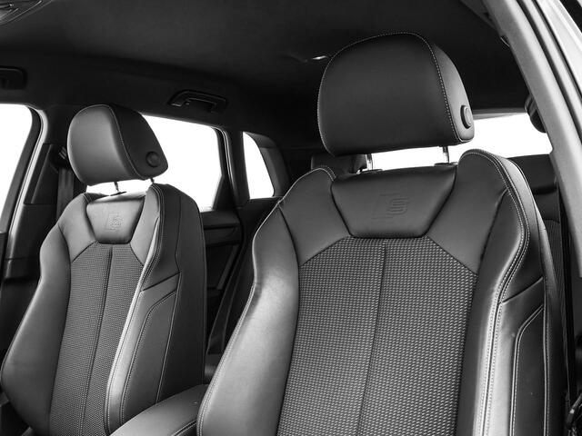 Audi Q3 45 TFSIe 245pk S-tronic Advanced Edition · Camera · Apple/Android Car Play · S line interieur · P-Sensoren · Elek. Achterklep · 18'' Inch · Stoelverwarming ·