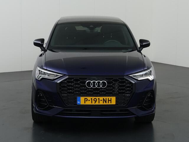 Audi Q3 Sportback 45 TFSI e S Edition | Panoramadak | Trekhaak | Sportstoelen | Stoelverwarming | Camera | DAB | Appel CarPlay/Android Auto | Draadloos Opladen telefoon | Adaptieve Cruise Control | Ele. verstelbare stoelen + Geheugen | Ele. kofferdeksel |