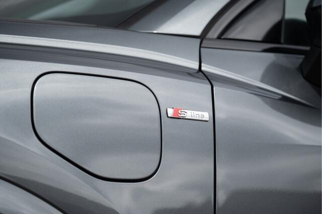 Audi Q3 Sportback 45 TFSI e S Edition | 2x S Line | Pano | El. Trekhaak | 20" | ACC | Camera |
