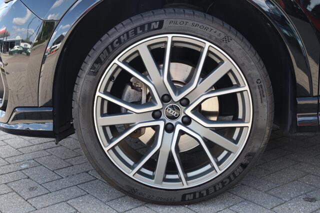 Audi Q3 45 TFSI e S edition MF Sportstuur afgevlakt, panoramadak, verwarmbare voorstoelen, comfortsleutel, autmatisch dimmende binnenspiegel, Optiek pakket zwart, 20" LM velgen, hout klavierlak zwart, spiegels automatisch dimmend, Audi virtueel cockpit Plus, Bang