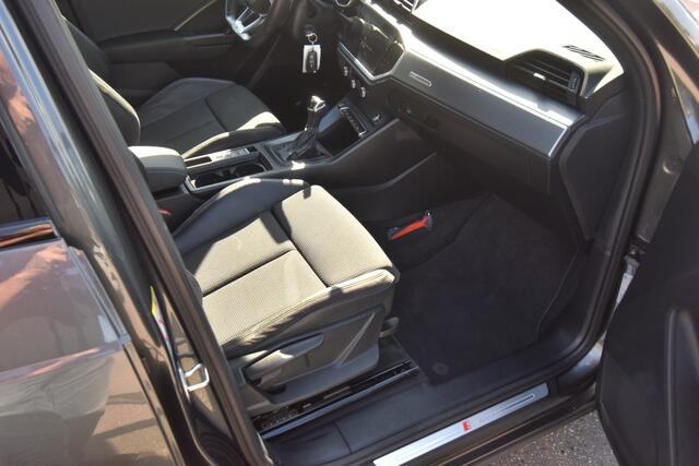 Audi Q3 35 TFSI S edition 2x S-LINE, CLIMATR , CR CONTR , LED KOPL , PDC V+A , LMV18 , V ST VERW ,