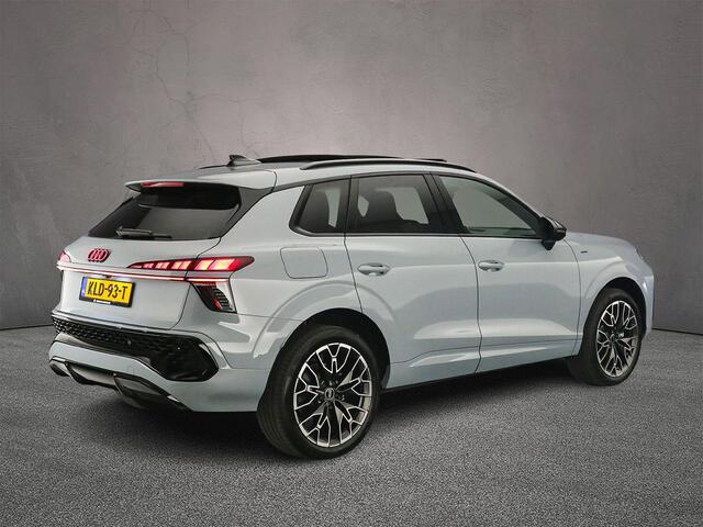 Audi Q3 1.5 e-hybrid S edition | Adaptieve Cruise | Panorama Dak | Camera | Navi | Ambient Light | Optiepakket | Tech Pack Plus |