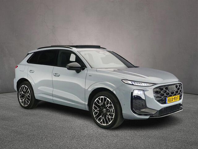 Audi Q3 1.5 e-hybrid S edition | Adaptieve Cruise | Panorama Dak | Camera | Navi | Ambient Light | Optiepakket | Tech Pack Plus |