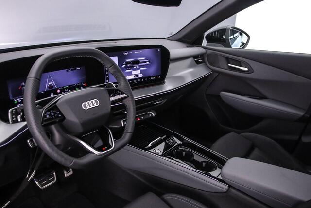 Audi Q3 1.5 e-hybrid S edition | Adaptieve Cruise | Panorama Dak | Camera | Navi | Ambient Light | Optiepakket | Tech Pack Plus |