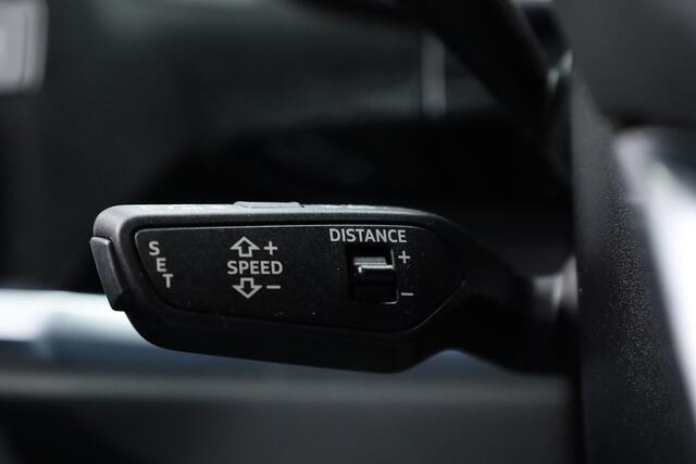Audi Q3 35 TFSI 150PK S-Line | Rijklaar! | Dig. Cockpit | Adapt. Cruise | Stoelverw. | Camera+PDC | Nav+App. Connect | Elek. Klep | Climate | LED | 18'' | DAB | V