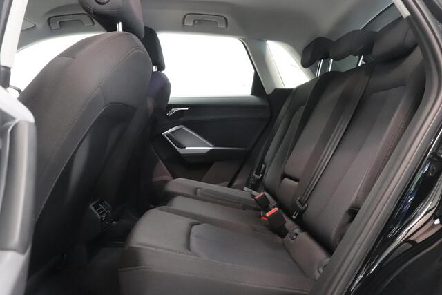 Audi Q3 35 TFSI Advanced Pro Line | Parkeersensor | Climate control | AppleCarplay Navigatie | Elektr achterklep | Cruise control |