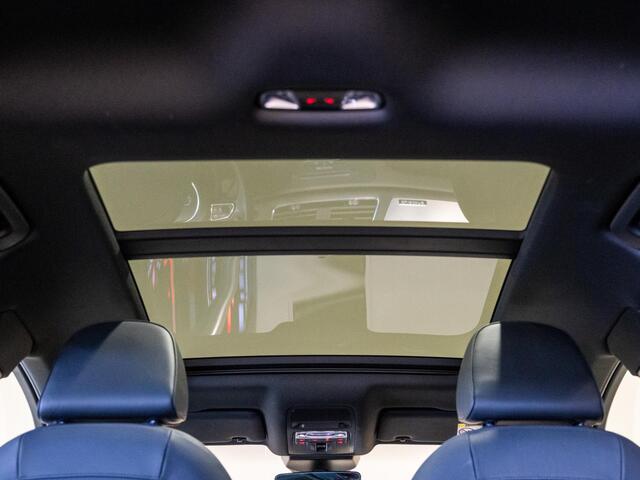 Audi Q3 2.0 TFSI quattro Sport 3x S-Line Edition / 220pk / Trekhaak / Panorama dak / Nappaleder / Bose / Elektrische stoelverstelling /