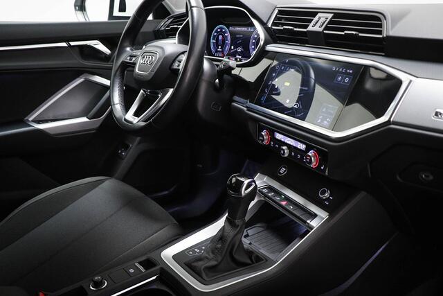 Audi Q3 45 TFSI e S edition | PARKEER / KEYLESS- PACK | STOELVERWARMING | DAB | APPLE | TREKHAAK | 19"