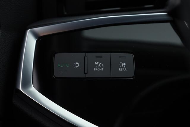 Audi Q3 Sportback 45 TFSI e S Line | Elek. Trekhaak | Camera | 20'' | Adapt. Cruise | NAV + CarPlay | Stoelverw. |