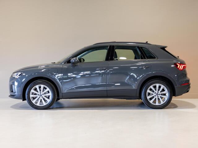 Audi Q3 45 TFSI e Business Edition / 245pk / Keyless / Dodehoek herkenning / Adaptieve cruise control /