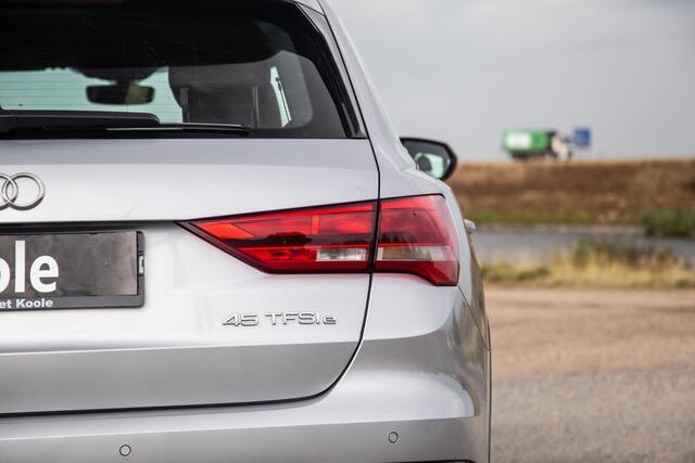 Audi Q3 45 TFSI e edition VIRTUAL COCKPIT / CRUISE CONTROLE / AIRCO / BRUIN LEER / PHEV