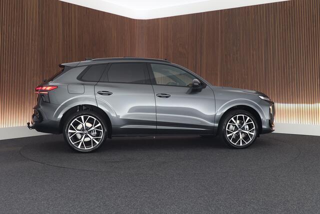 Audi Q3 1.5 272pk e-hybrid S edition Trekhaak Camera Keyless Panoramadak Stoelverwarming Virtual Cockpit Navigatie 2x S-Line