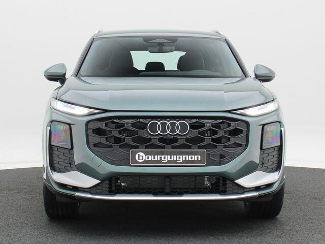 Audi Q3 e-hybrid | S edition | 272 PK Hatchback | 19 inch | Privacyglas | Matrix Led |