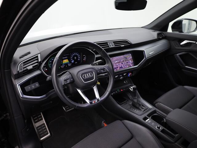 Audi Q3 45 TFSI e S edition | S-line | Trekhaak | Camera | 20'' | Side Assist | Prijs Rijklaar !!