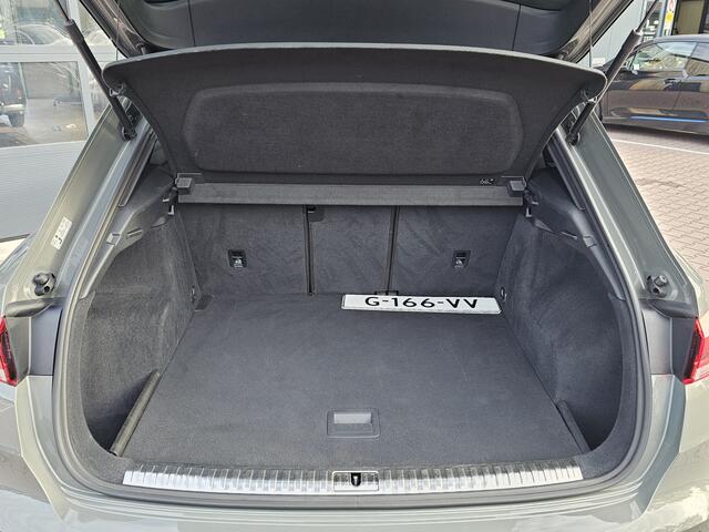 Audi Q3 35 TFSI S Line Pro Line | Automaat | Trekhaak | Stoelverwarming | MMI Plus | Virtual | Elek. achterklep |