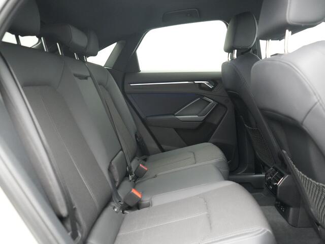 Audi Q3 Sportback 45 TFSI e 2x S Line PHEV 245pk Dealer O.H | Adaptive Cruise | Camera | Blis | Matrix LED | Sportstoelen Verwarmd | Sfeerverlichting | Navigatie | DAB | 20"L.M | Virtual | Plug In Hybrid |