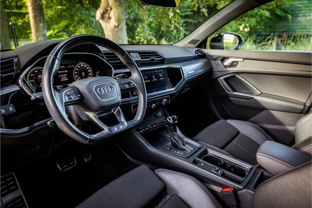 Audi Q3 Sportback 45 TFSI e S Edition Panorama 20" Camera