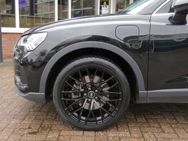 Audi Q3 45 TFSIe 245pk EDITION / 20 Inch / Camera / Matrix Led / Keyless / Elec.achterklep BOVAG garantie