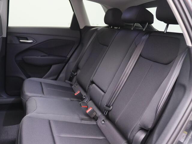 Audi Q3 1.5 e-hybrid Advanced edition 272 PK Full LED koplampen, 20 inch Velgen Audi Sport, Trekhaak, Panoramadak, Navigatie, Keyless, Stoel & Stuurverwarming