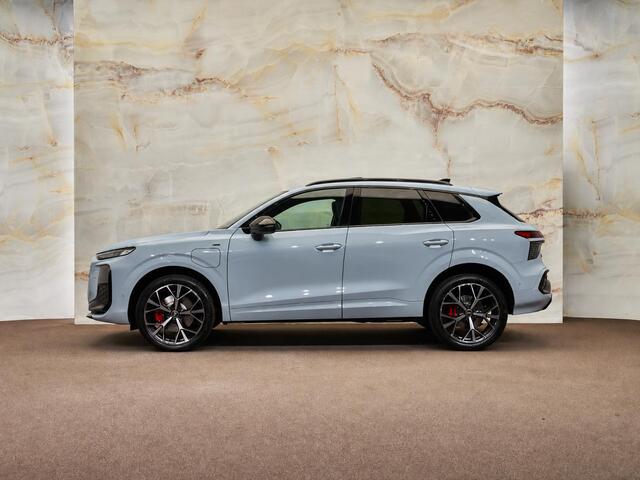Audi Q3 E-Hybrid S Edition , pano, Tech Pro, tr.haak, 20", Sonos, LED-kopl., memory, HUD, 360 camera, ACC, privacy